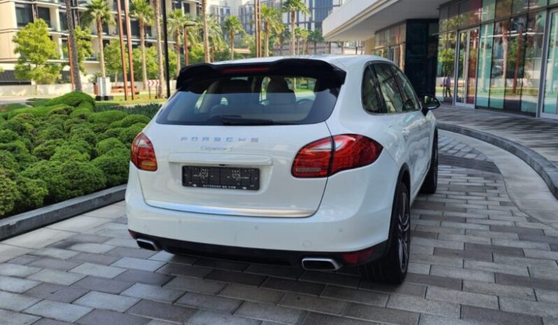 
								2013 Porsche Cayenne S full									